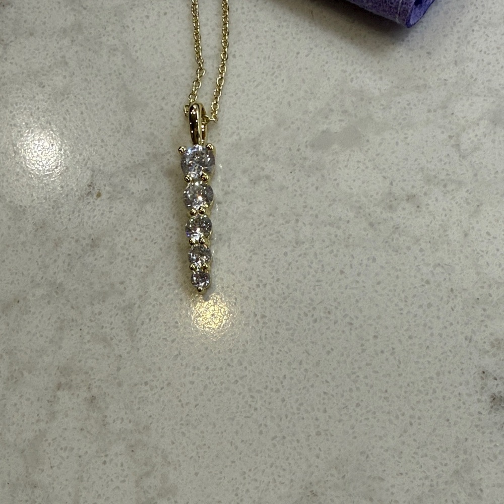 Gold Necklace with Pendant - Picture 3 of 5